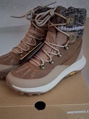 MERRELL Siren 4 Thermo Mid Zip Size 8.5 New